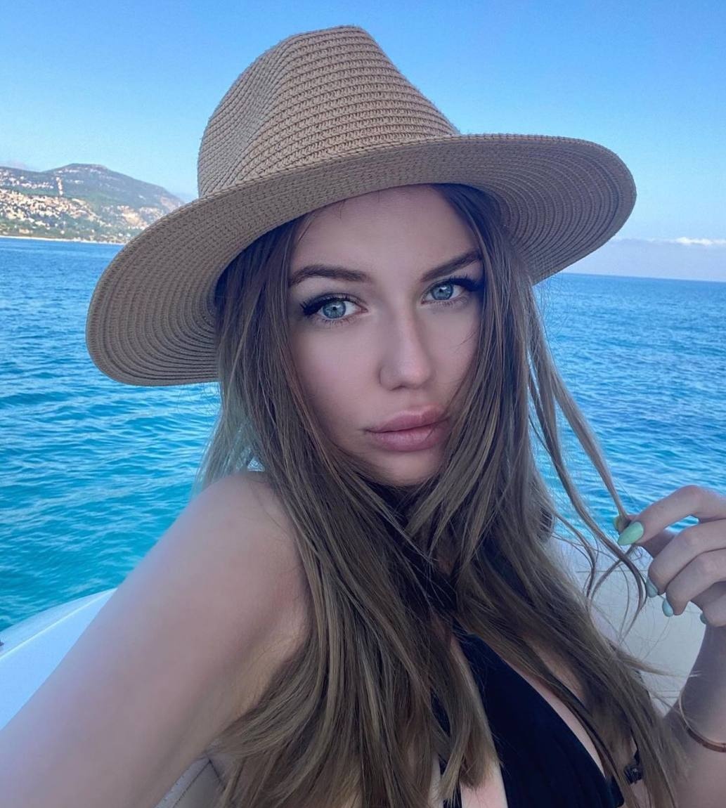 Алина привлекальеная девушка из Кораблино цена от 3000 руб