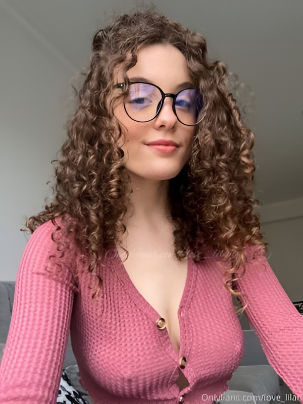 Эвелина привлекательная девушка из Кораблино цена от 3000 руб