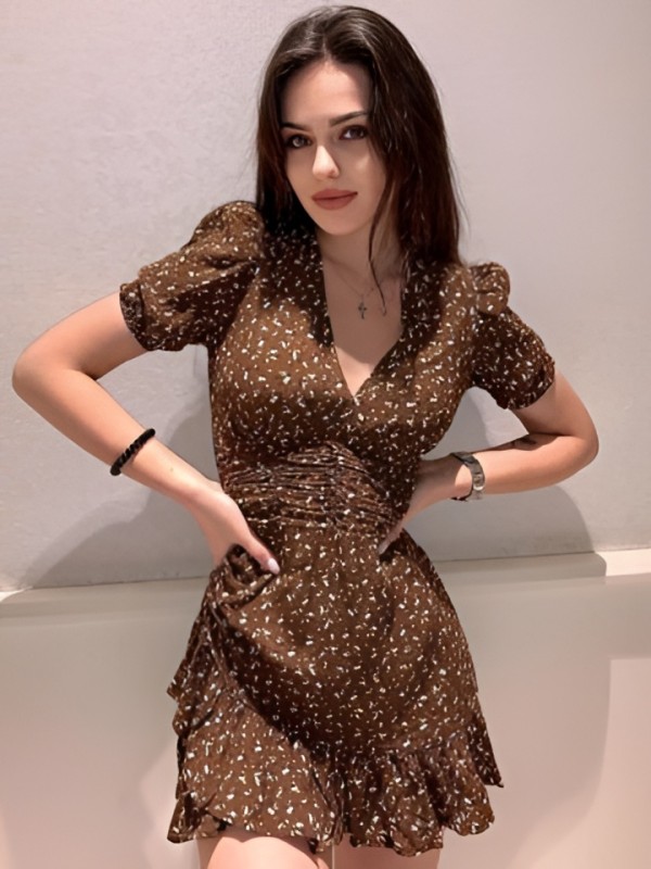 Юлия привлекательная девушка из Кораблино цена от 10000 руб