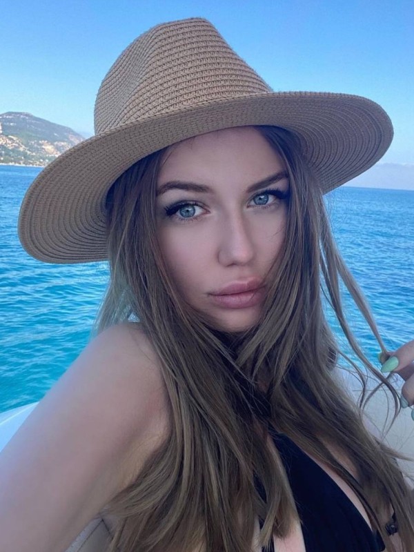 Алина привлекательная девушка из Кораблино цена от 3000 руб